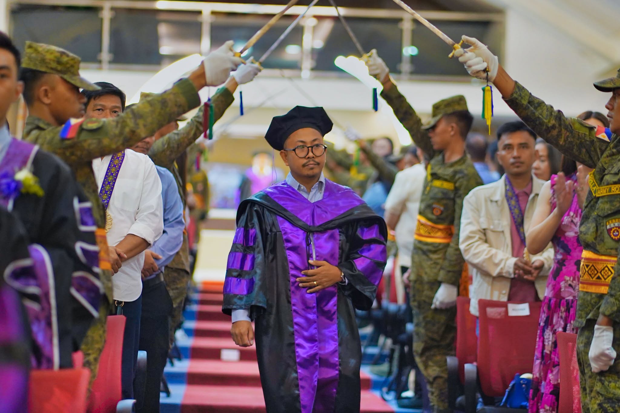 24TH-GRAD-COL-PHOTOSET photo 21